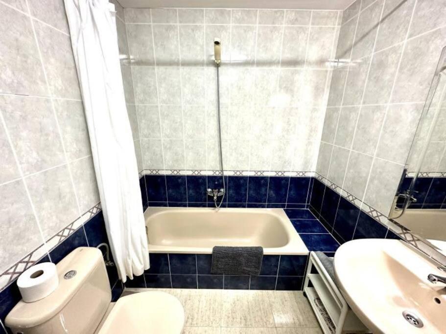 Three Bedroom Apartment, Prime Javea Location Bagian luar foto